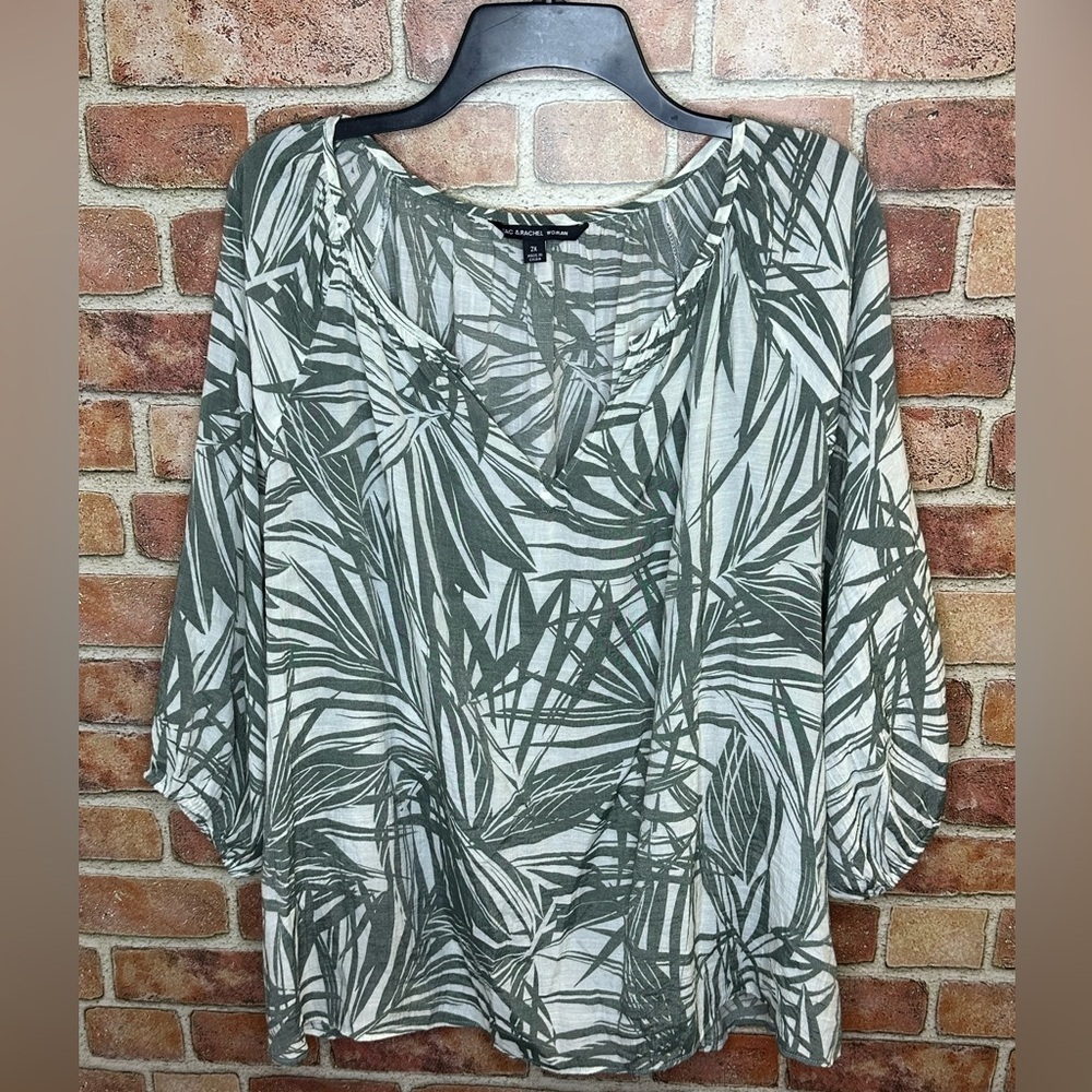 Zac and Rachel split neck blouse size 2x